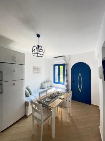 Marena 1 Aparthotel Makrýgialos Екстериор снимка